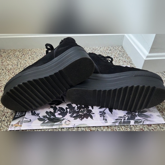 Lamoda Star Struck Chunky Flatform Sneakers - Picture 4 of 5